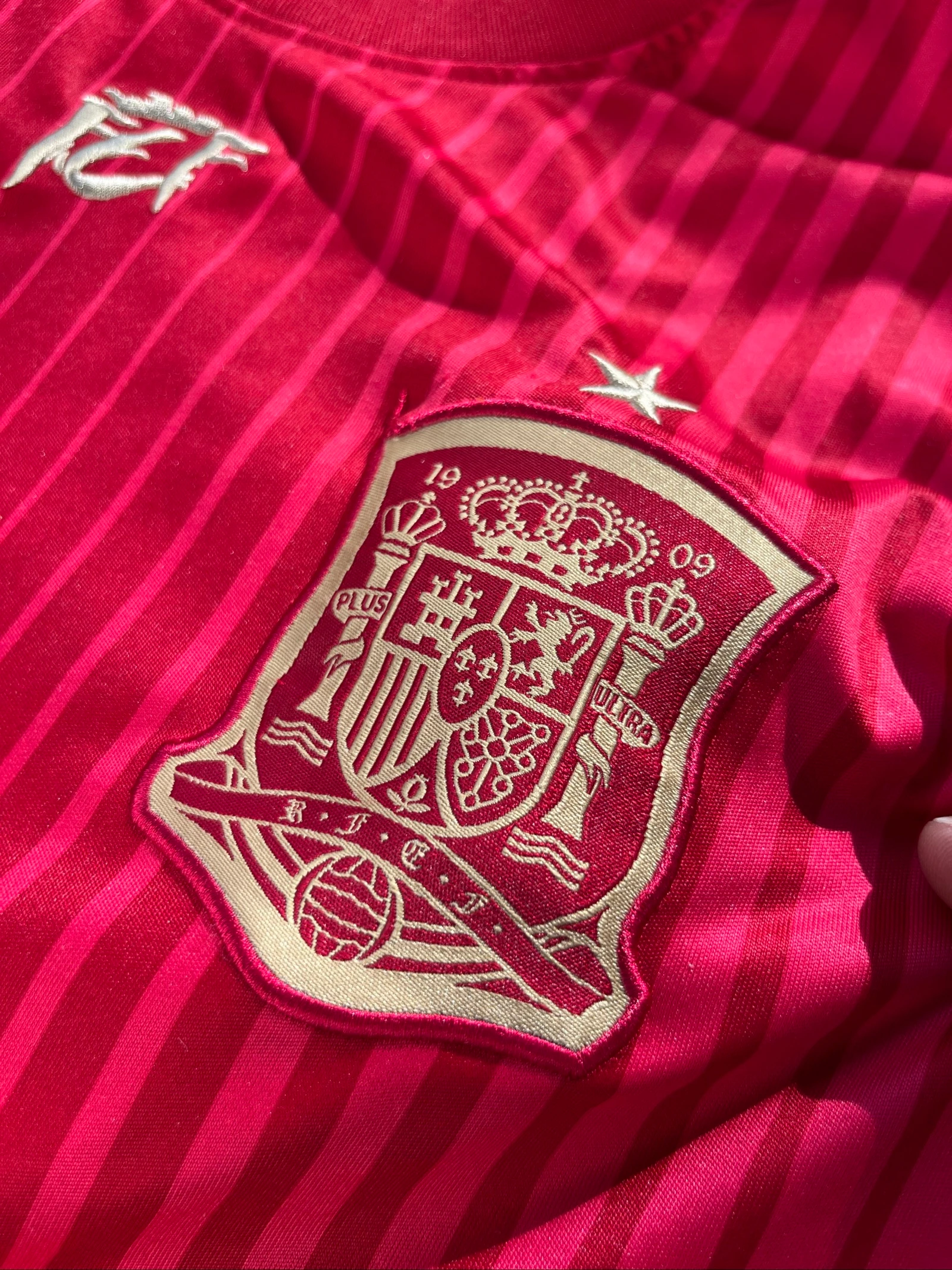 Camiseta Espanha | Campeões do Mundo 2010 | Vermelha | Tamanho 12 anos – photo 4